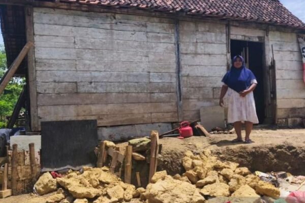 Tanah Bergerak Rusak 3 Rumah di Blora, Diduga Akibat Sungai Bawah Tanah